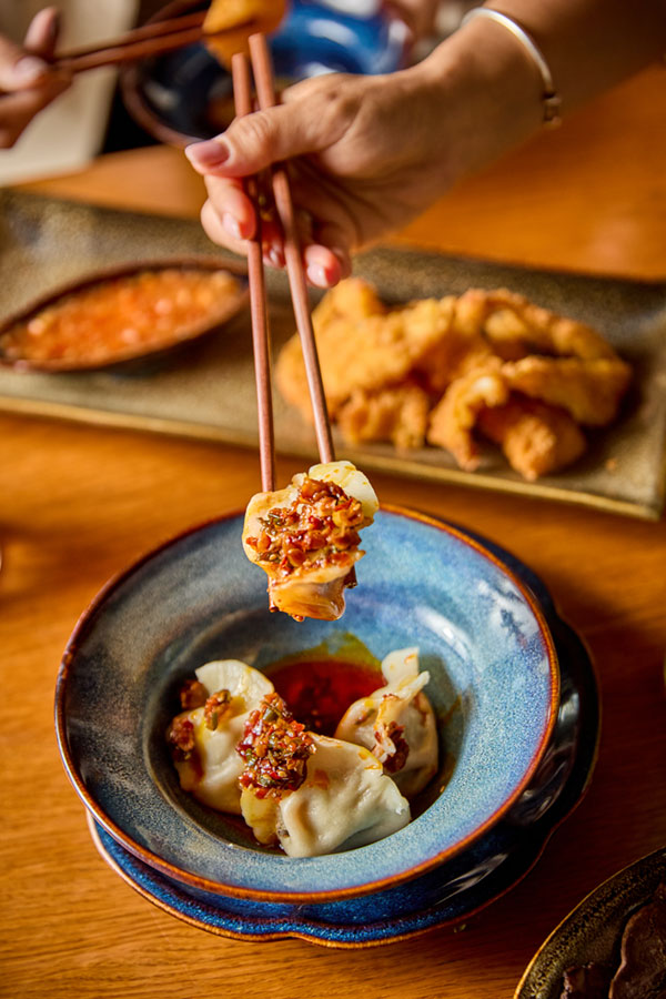 Khan Budapest is an authentic Vietnamese and Chinese restaurant with asian menu